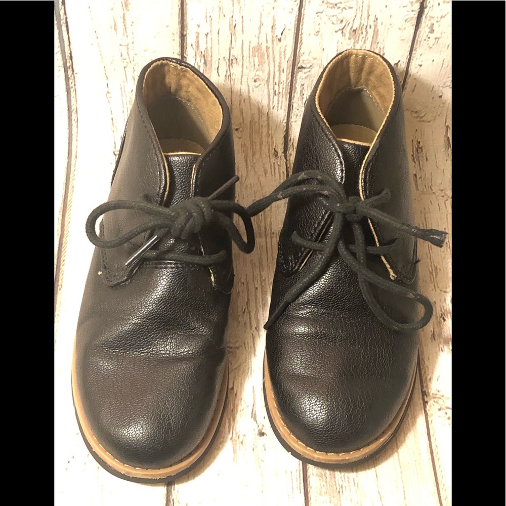 Perry Ellis size 13 boys dress shoes